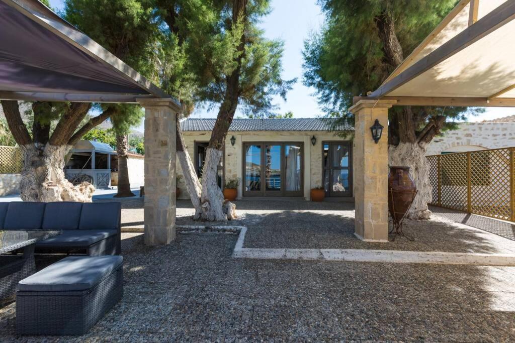 Villa Proto Helidoni - A Cozy Beachfront Villa Petres  Exterior photo